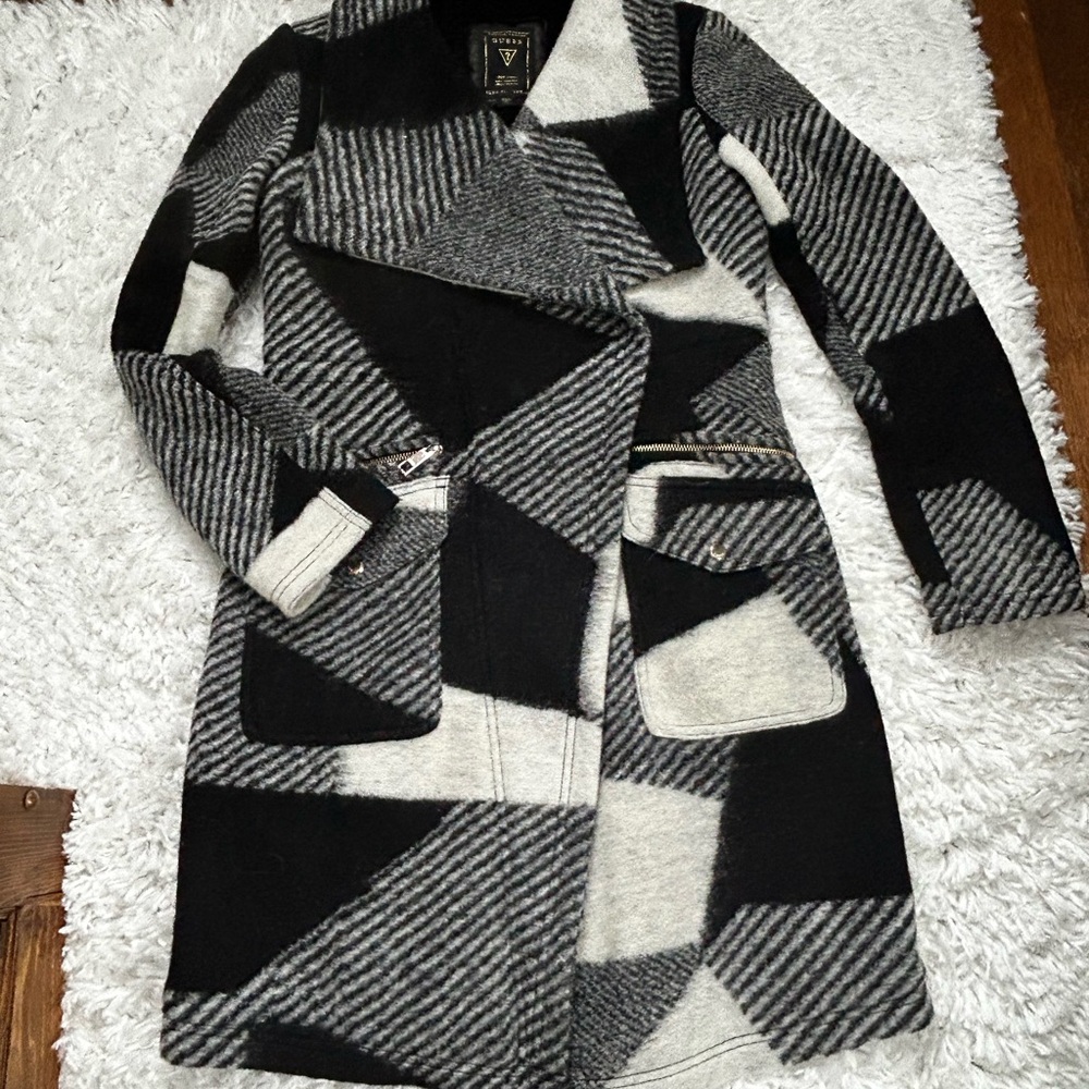 GUESS GEOMETRIC COLLARED COAT